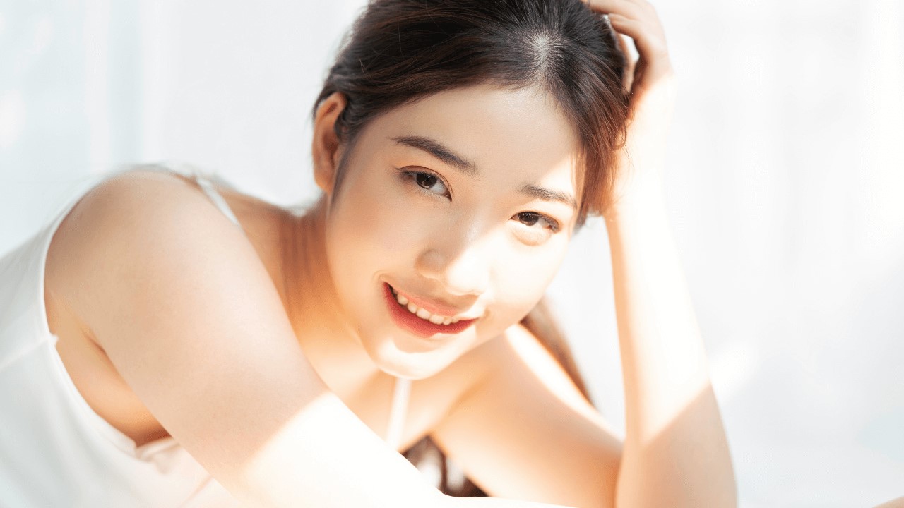 為什麼皮膚需要抗氧化：維他命C早上擦的好處？晚上可以塗維他命C嗎？